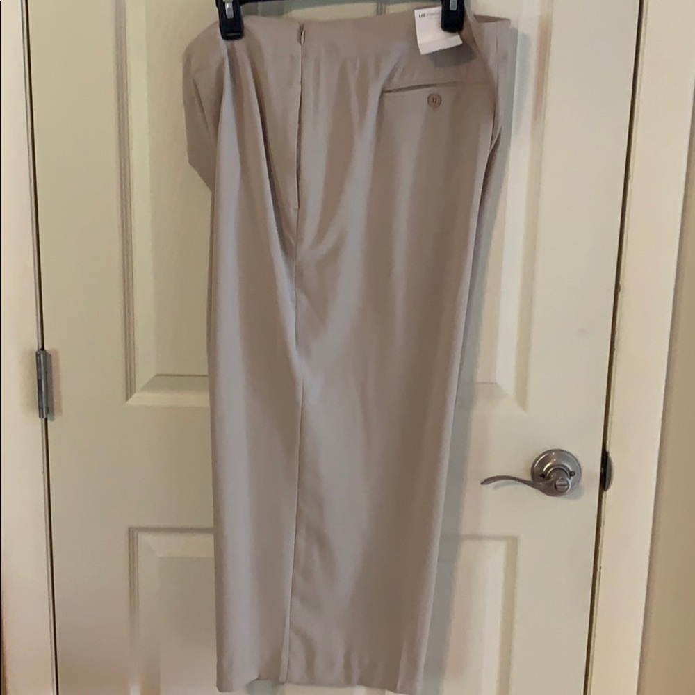 NWT Beige capris